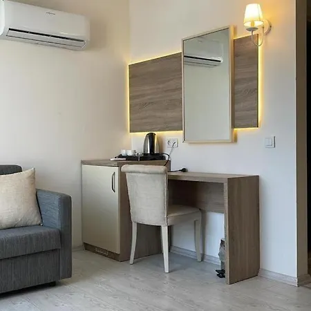 Hotel Eramax 3*